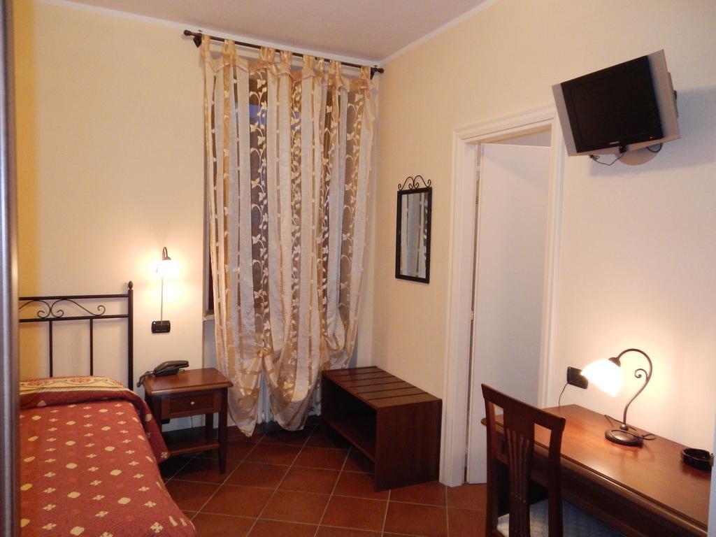 Risthotel Pizzeria Italia Godiasco Quarto foto