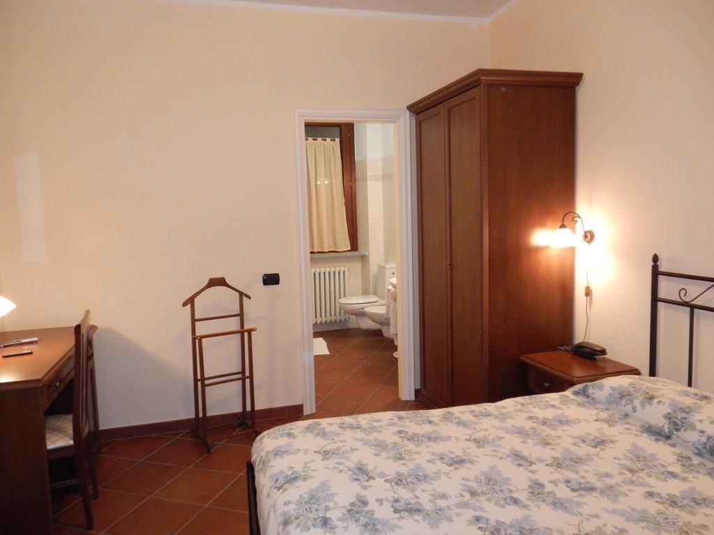 Risthotel Pizzeria Italia Godiasco Quarto foto