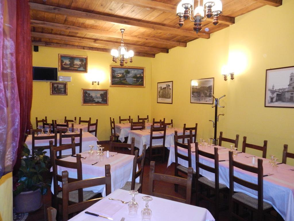 Risthotel Pizzeria Italia Godiasco Exterior foto
