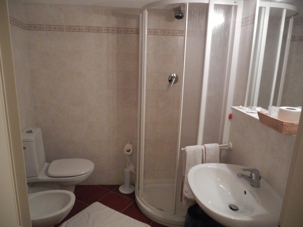 Risthotel Pizzeria Italia Godiasco Quarto foto